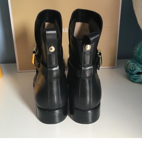 Last 1! MICHAEL KORS Fall Arley Golden Buckle Boot - Picture 5 of 8